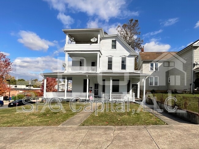 Building Photo - 31 W 3rd St