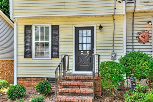 Photo - 2110 Gary St