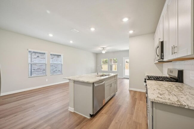 Photo - 1412 Bridgestone Dr