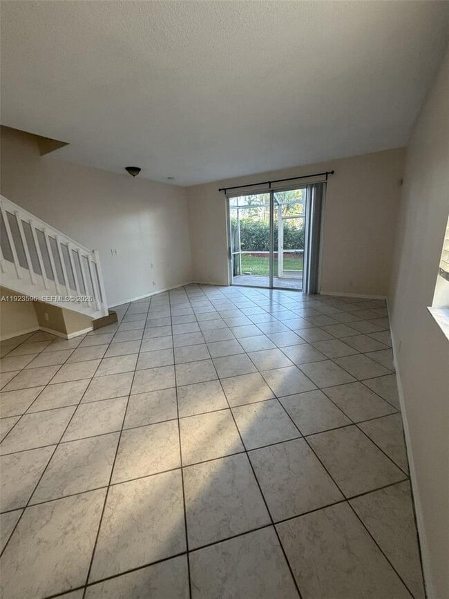 Photo - 2070 Madeira Dr