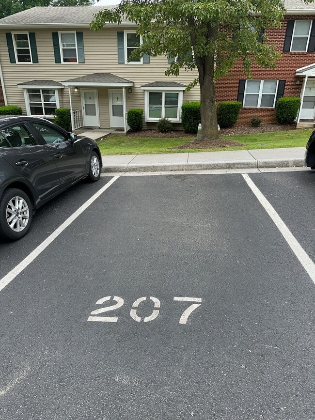 Photo - Townhouse in the popular Pheasant Run comm...