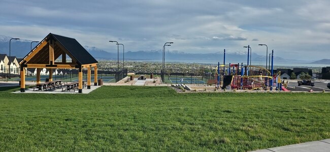 Photo - 4275 N 325 E