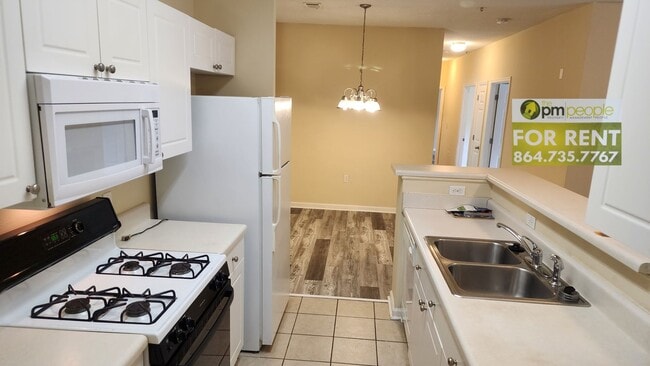 Photo - 3/2 Condo in Great Greenville Location!