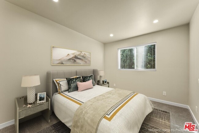 Photo - 5741 Simpson Ave