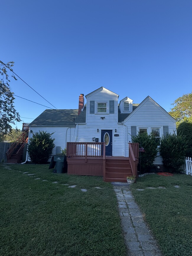 Photo - 1018 Wolcott Ave Unit A