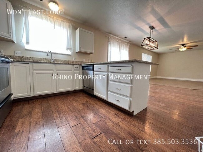 Photo - 2951 W 1060 N