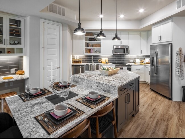Lakeline_interior_kitchen (1)