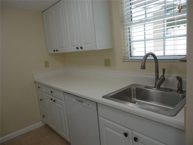 Photo - 403 Northdale Rd