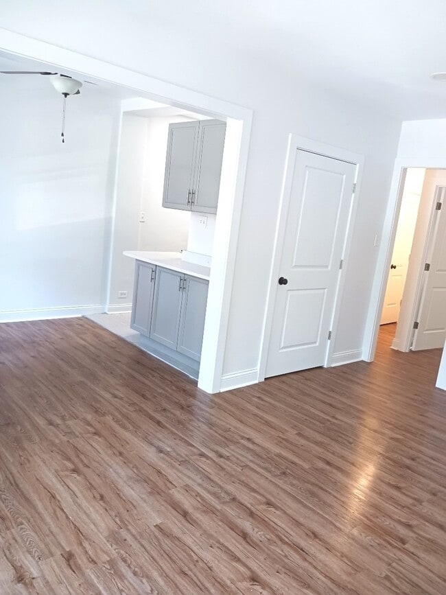 Photo - 5947 N Winthrop Ave Unit 1B