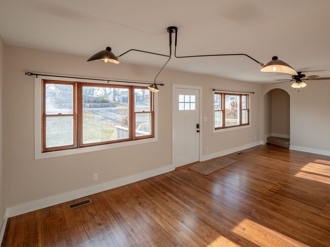 Building Photo - Westwood