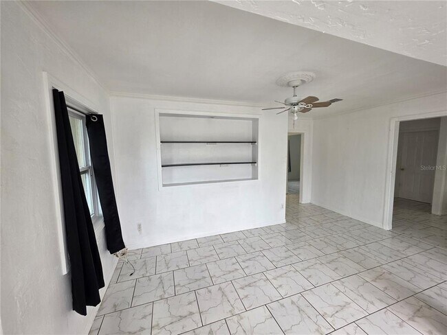 Photo - 207 Hibiscus St