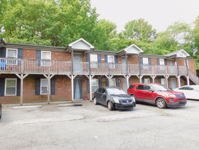 Building Photo - 2574 Green Oaks Ct SE Unit G