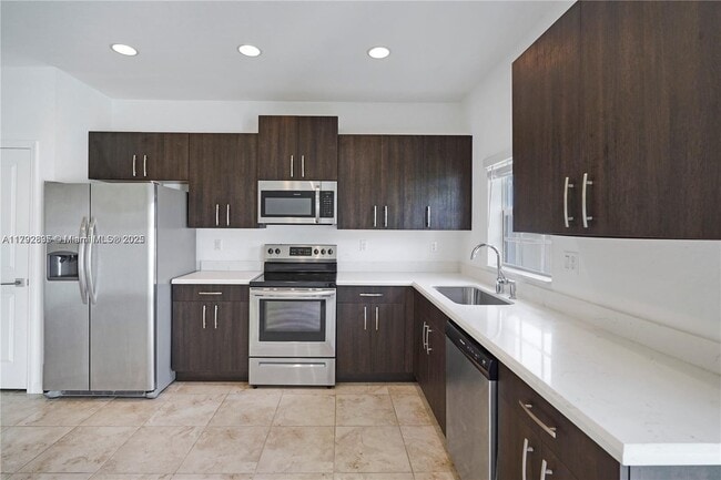 Photo - 1121 NW 41st Ln