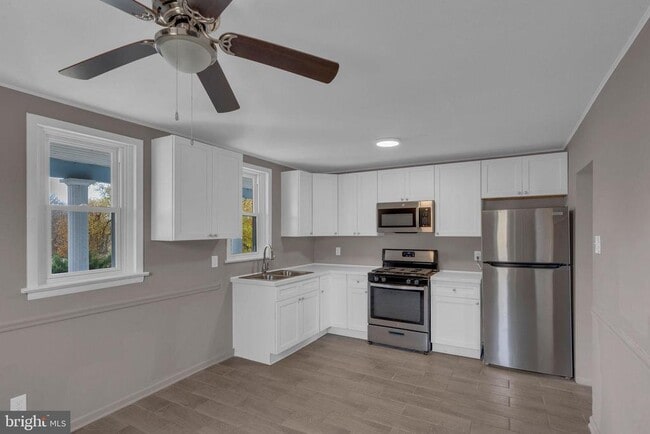 Photo - 713 Public Rd