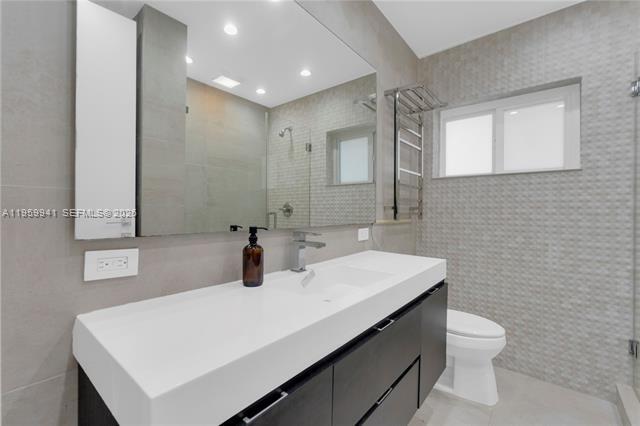Photo - 1296 NE 99th St