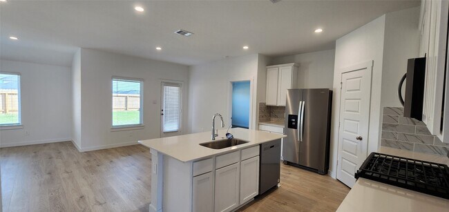 Photo - 4031 Pierce Pl Ln