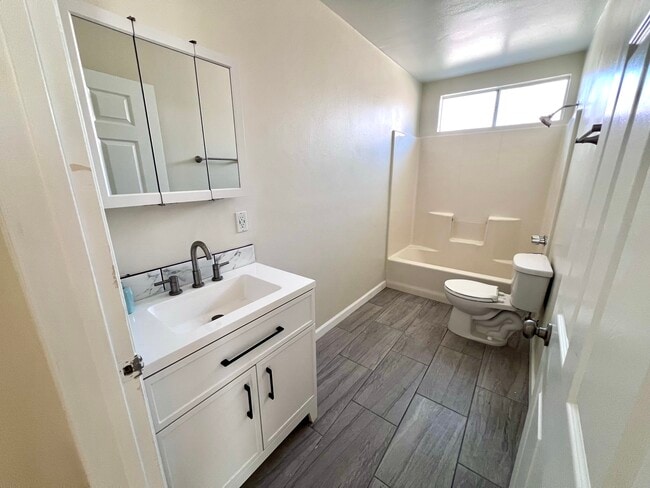 Photo - 6188 Mesa Ave Unit Apt 3