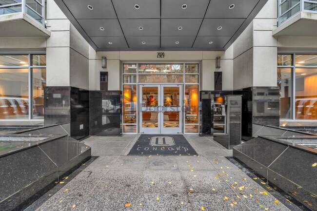 Photo - 2929 1st Ave Unidad apt 304