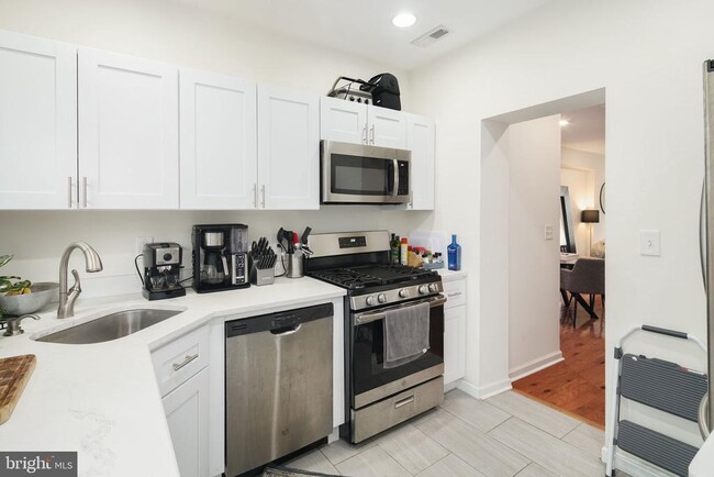 Photo - 2225 Titan St