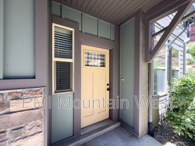 Photo - 2119 Orchard Pines Loop E