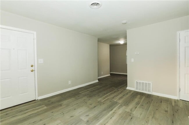 Photo - 2825 Belvedere Ln Unit Apt 9