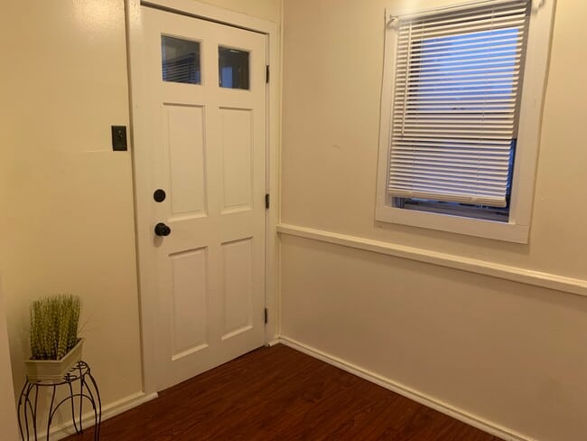 Photo - 252 Putnam Ave