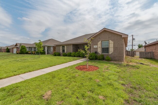 Photo - 3/2 in Tradewinds