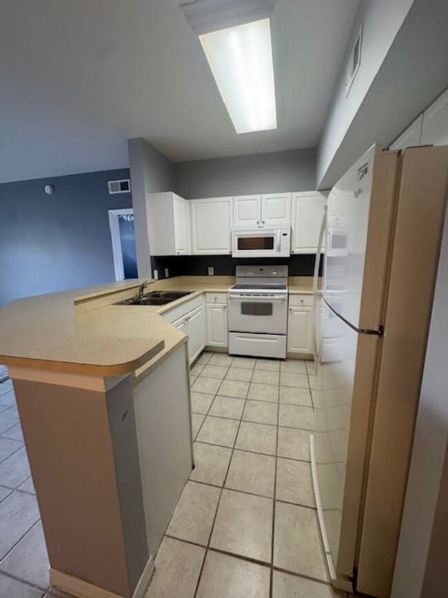 Photo - 2 bedroom 2 bathroom Condo in Gardens at B...