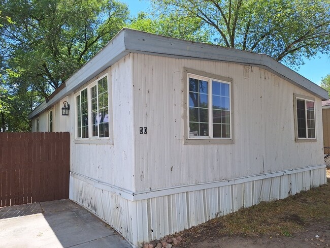 Photo - 512 Windsor Ln