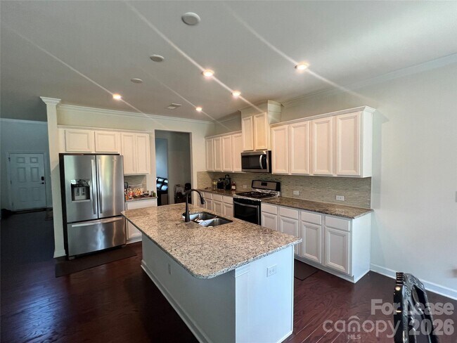8411 Flint Hill Dr