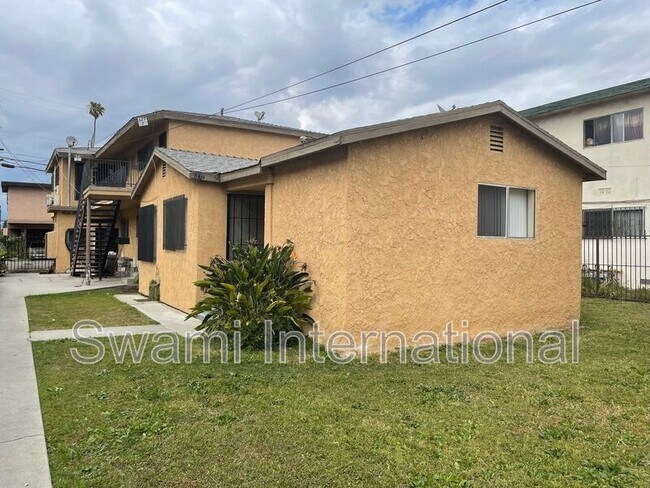 629 W 82nd St Unit 02