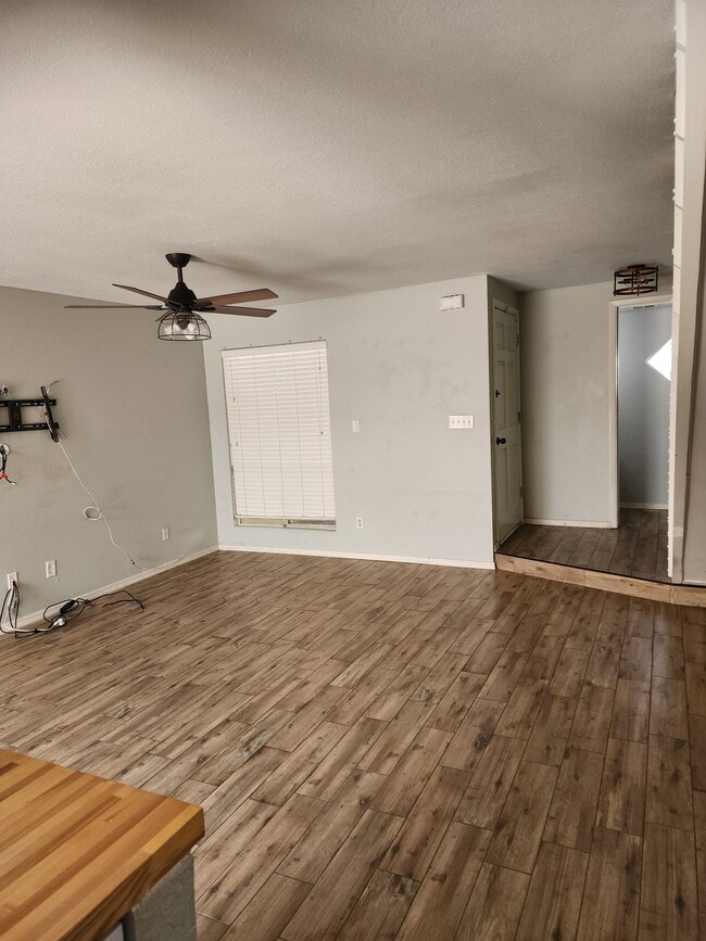 Living Room - 6542 N 7th Ave