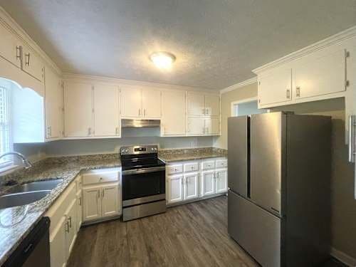 Photo - 3940 Butterfield Dr NW