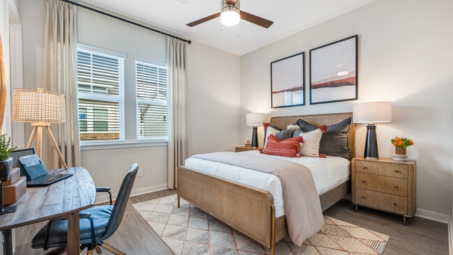 Photo - Yardly Broadway