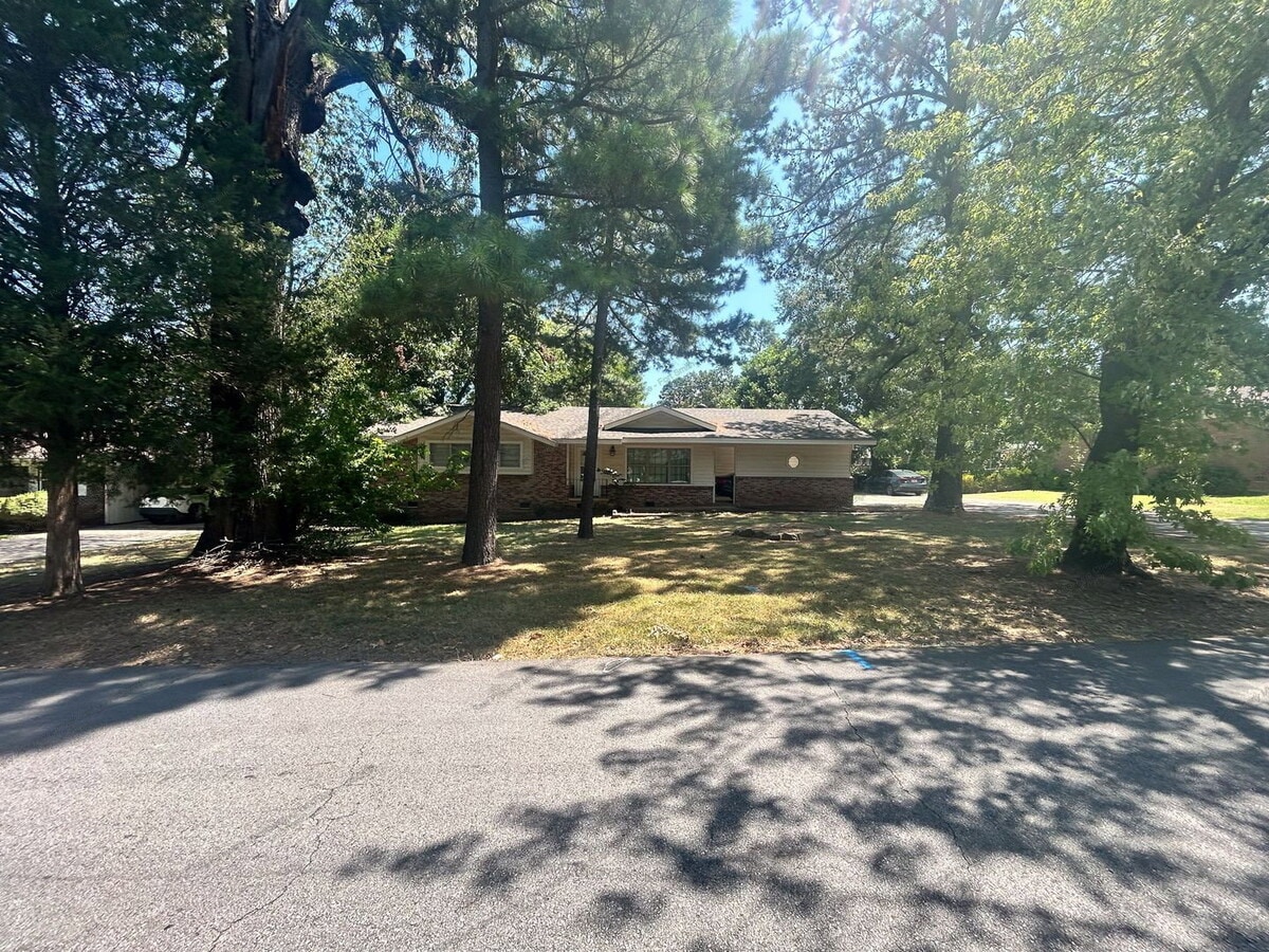 Photo - 530 N 47th St