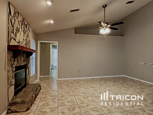 Photo - 14638 Coronado Dr