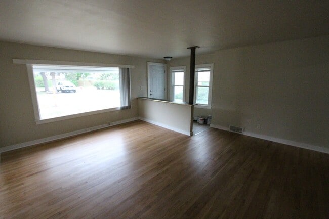 Photo - West Allis 3 bedroom 1 bath ranch Home