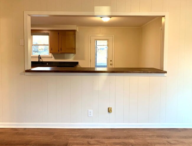 Photo - 321 Clearview Dr