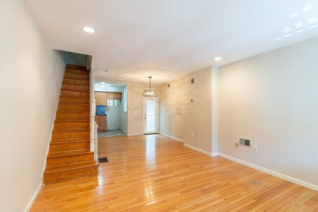 Photo - Location Location Location beauty near Mar...