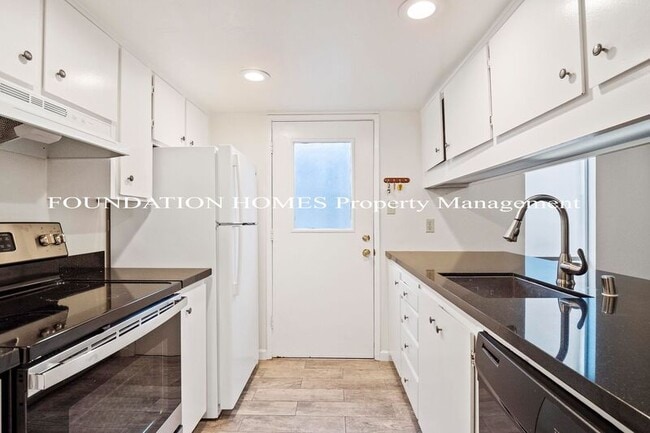 Photo - 67 Roundtree Blvd