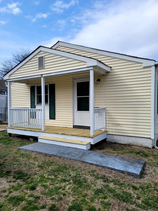 Building Photo - 3 bedroom home on cul-de-sac