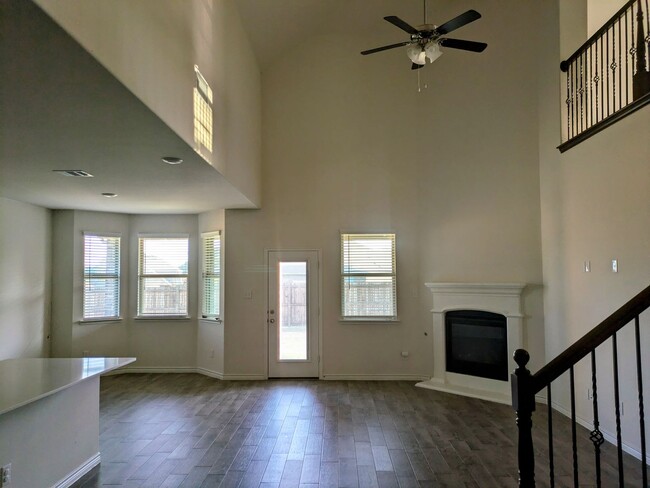 Modern 4-Bedroom Home in Hawks Landing, Au... - Modern 4-Bedroom Home in Hawks Landing, Au...