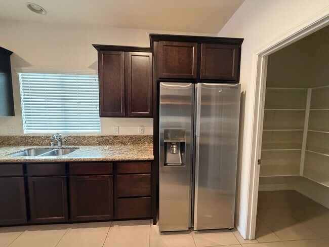 1312 Fantastic Ct