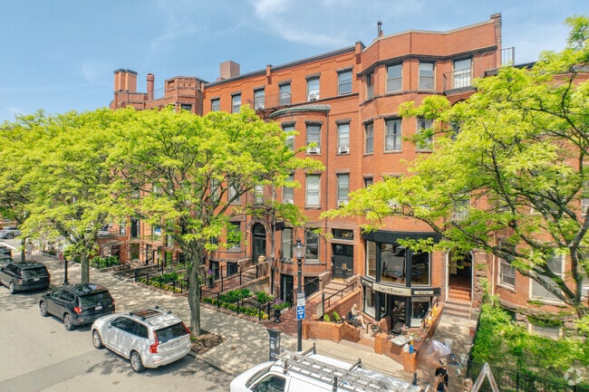 299 Newbury Street - 299 Newbury St Apartments