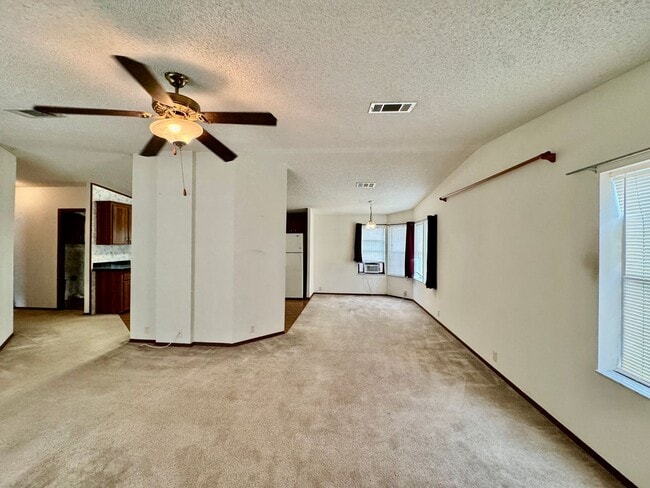 Photo - Spacious 2 bed/ 2 bath rental in Sebastian!