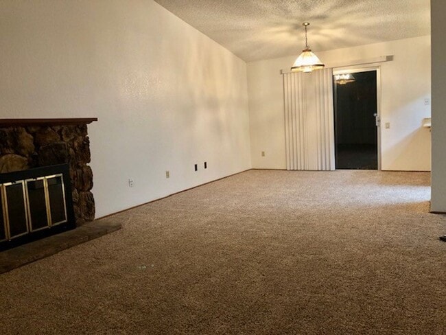 Photo - Clean 3 bedroom, 2 bath home in Rancho Cordova