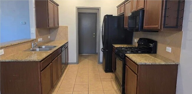 Photo - 2228 Nestlewood Dr