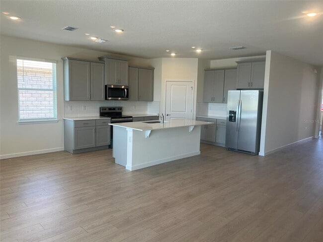 Photo - 318 Bracer Wy