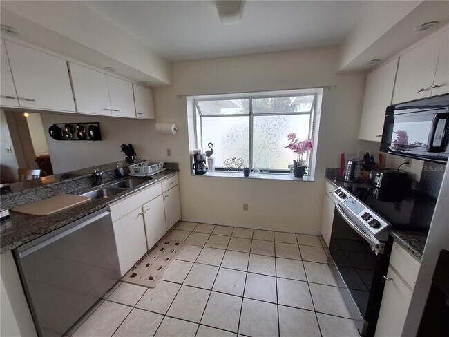 Photo - 427 Cerromar Ln Unit 458