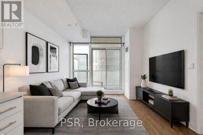 Photo - 17 Zorra St Unité 1011